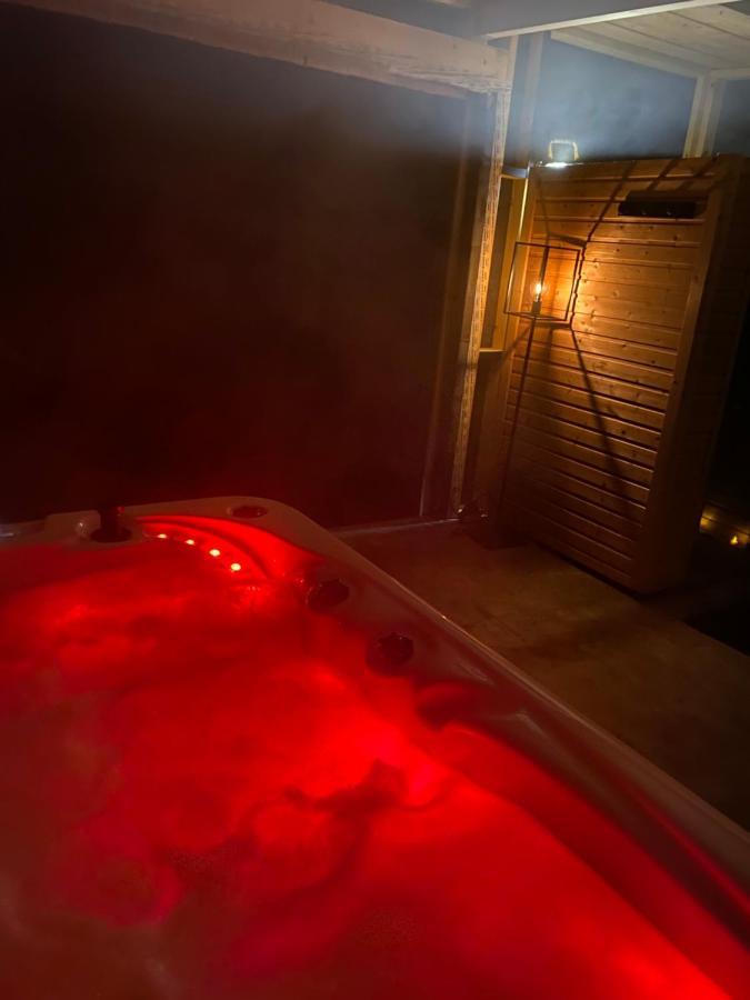 Kourline Villalunoterie Futuroscope Piscine Spa Oyre Екстериор снимка